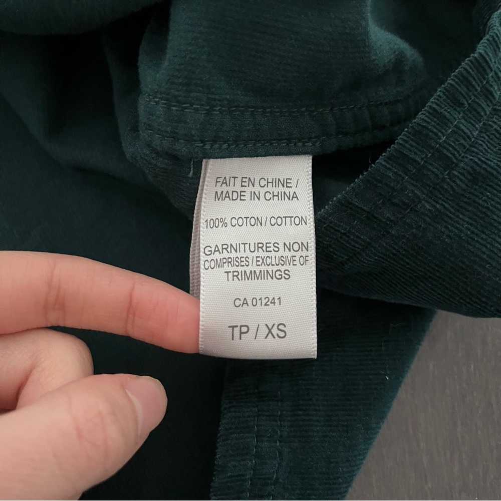 Women’s Dark Green Cropped Corduroy Button Up Shirt Size XS Holiday, Christmas - Picture 5 of 6